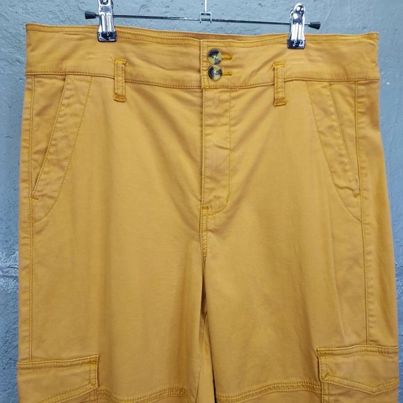 Cabi Cargo Pants Women's 6 Paper Bag Chino Cashew Brown Canvas High Rise no belt - Picture 2 of 15